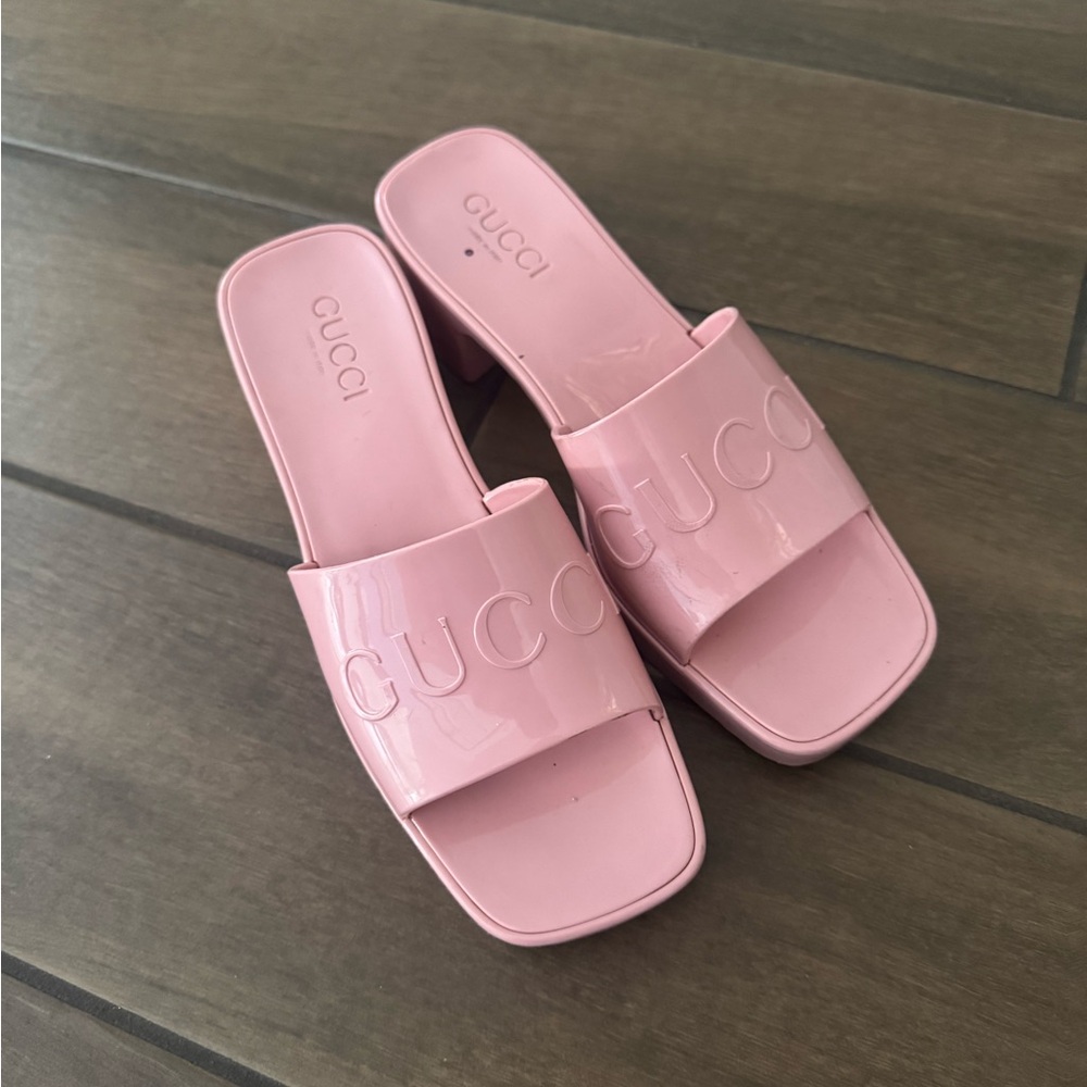 Gucci sandals